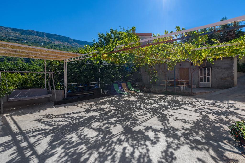 Apartments Intrada Podstrana Exterior photo