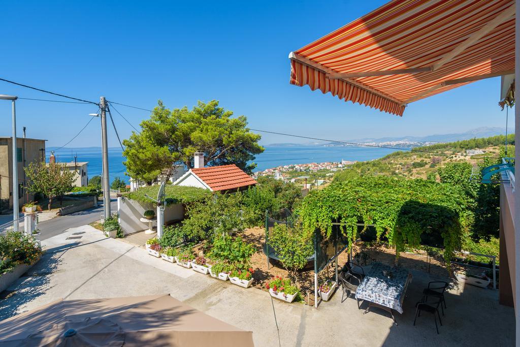 Apartments Intrada Podstrana Exterior photo