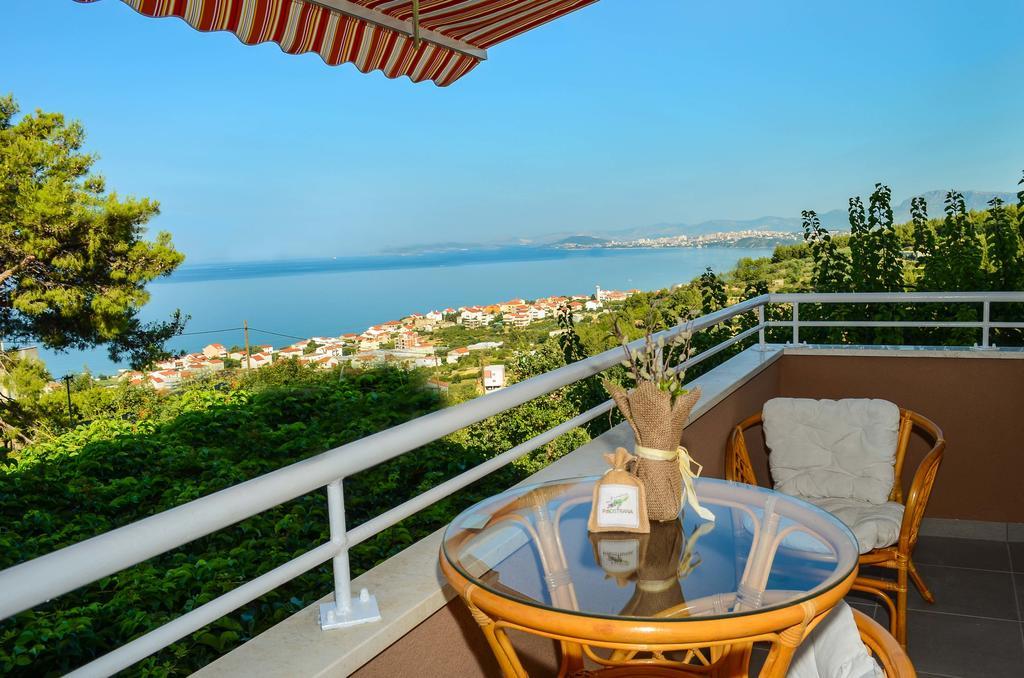 Apartments Intrada Podstrana Exterior photo