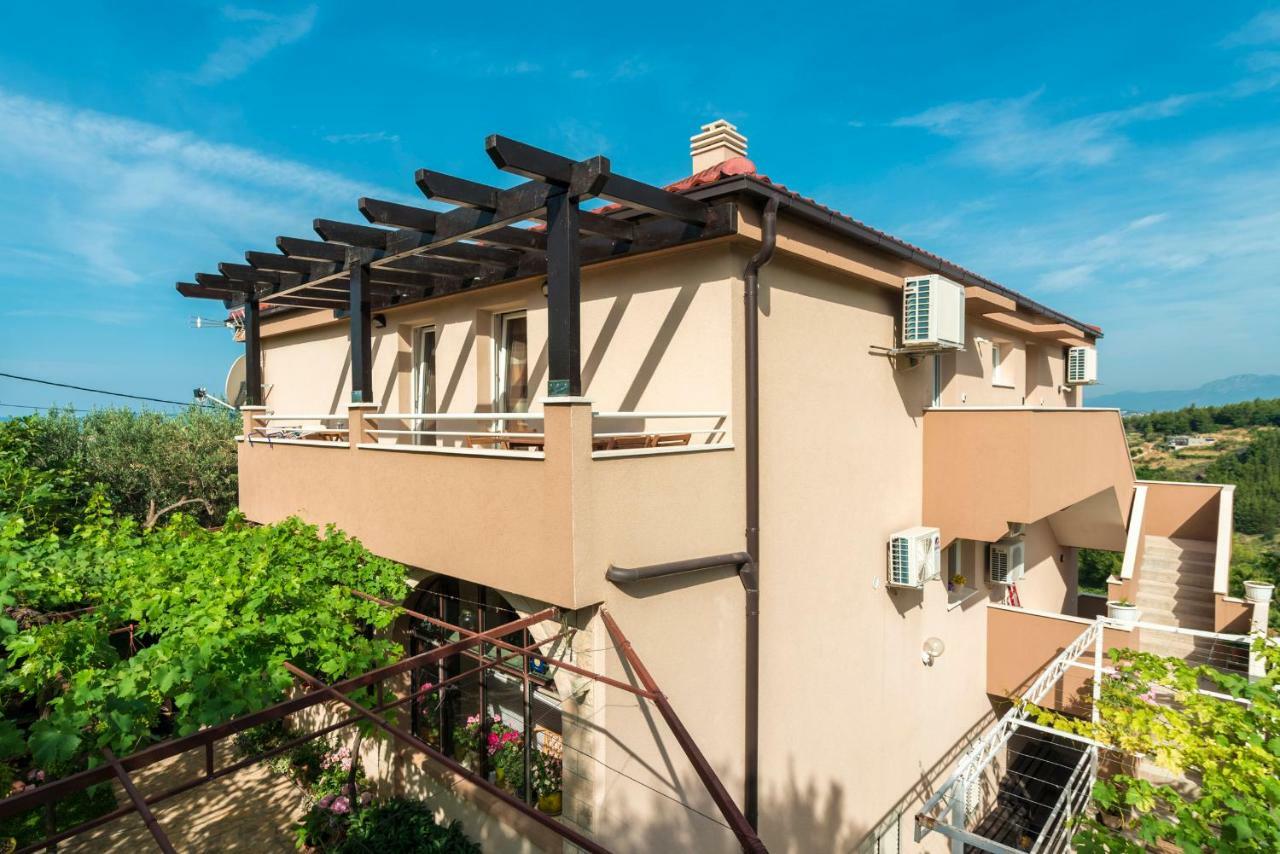 Apartments Intrada Podstrana Exterior photo